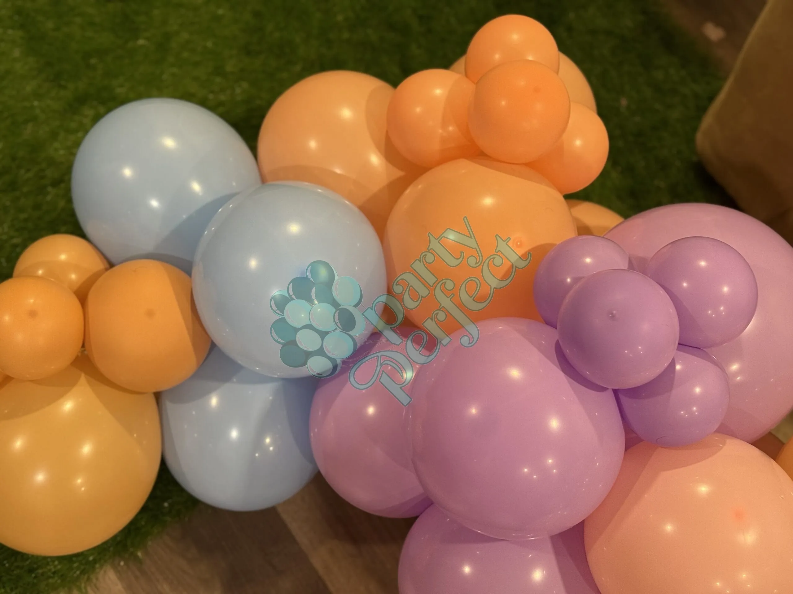 Balloon Garlands — photo 11