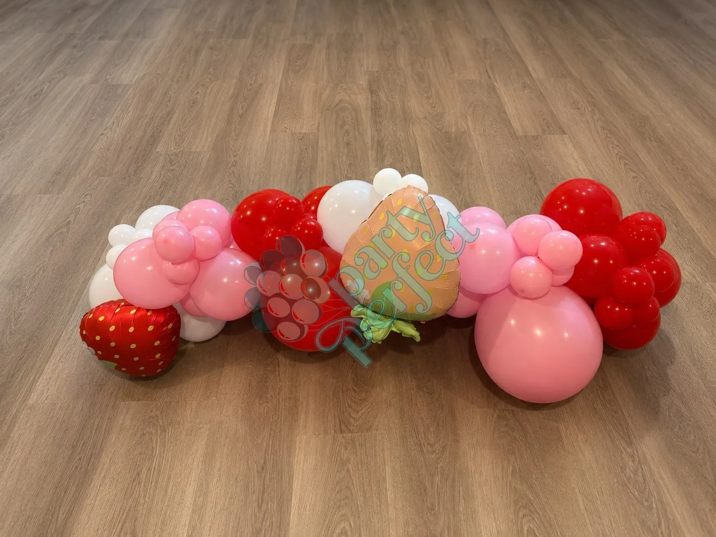 Balloon Garlands — photo 9